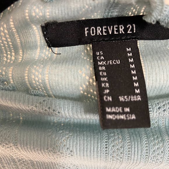 Ruffled Mock Neck Long Sleeve Crop Top - Picture 4 of 6